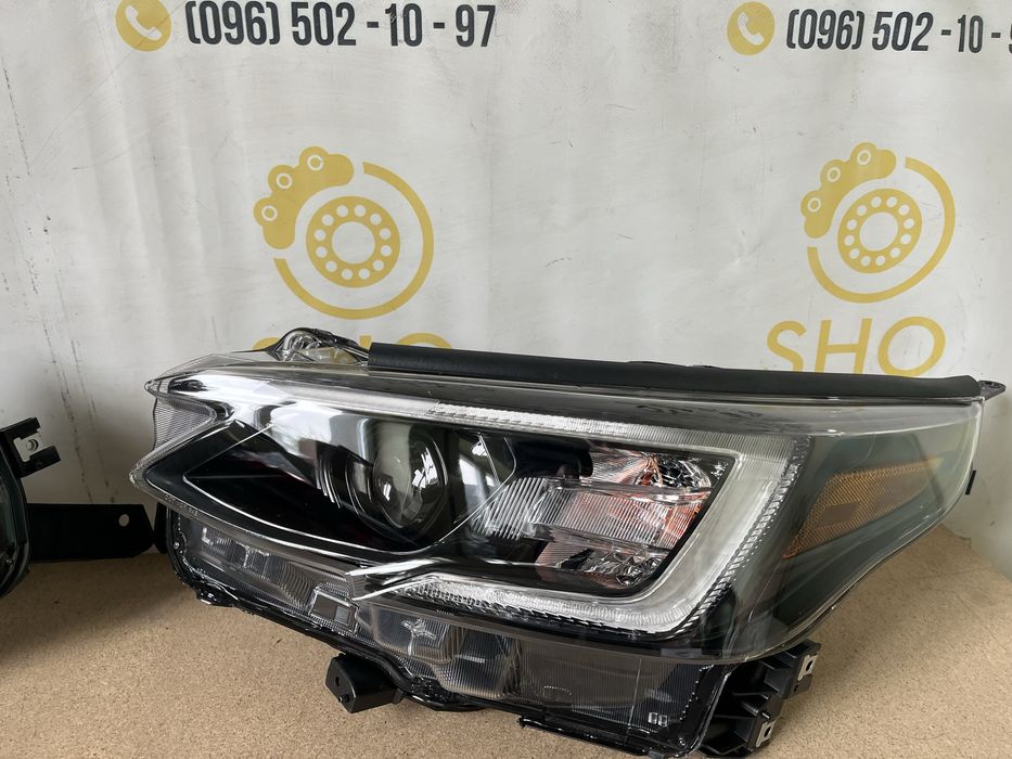 Фары фара Subaru Outback Субару Оутбэк 2020 2021 2022 2023 2024