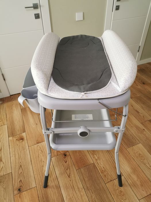 Столик для сповивання з ванночкою Chicco Cuddle & Bubble