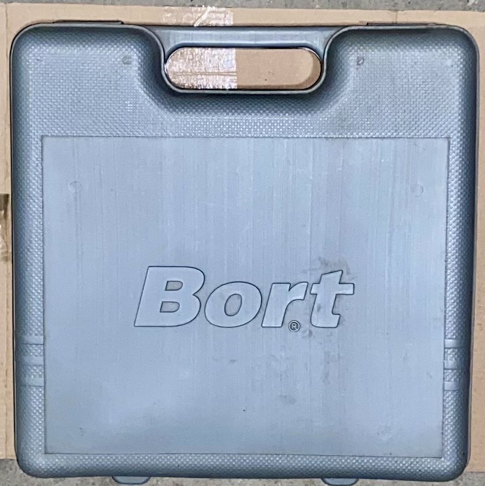 Электролобзик BORT