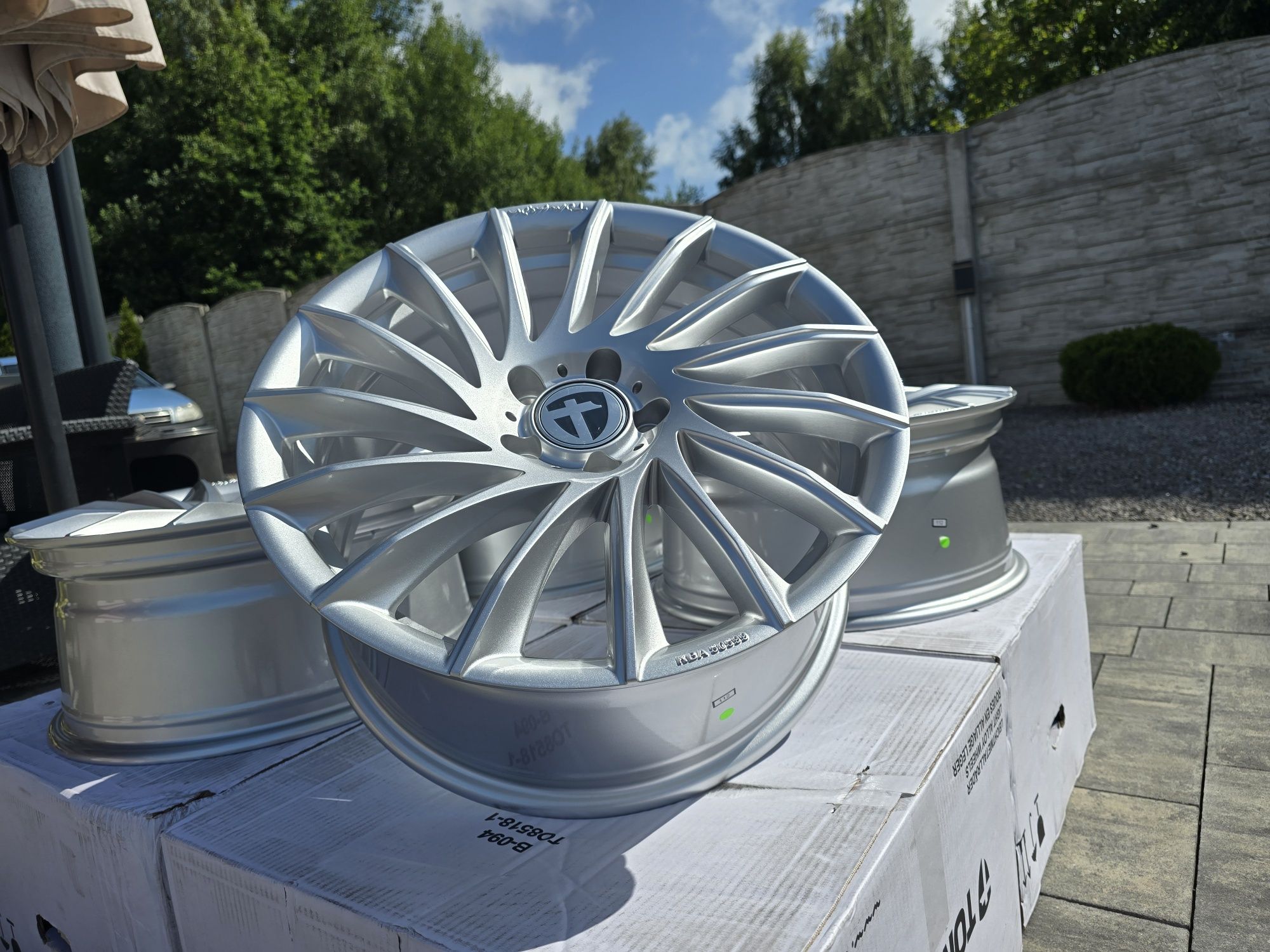 Tomason TN16 18" 5x112 Audi A4 B9 B8 B7 B6 A6 C8 C7 C6 Q5 Q3 A3 8V 8Y
