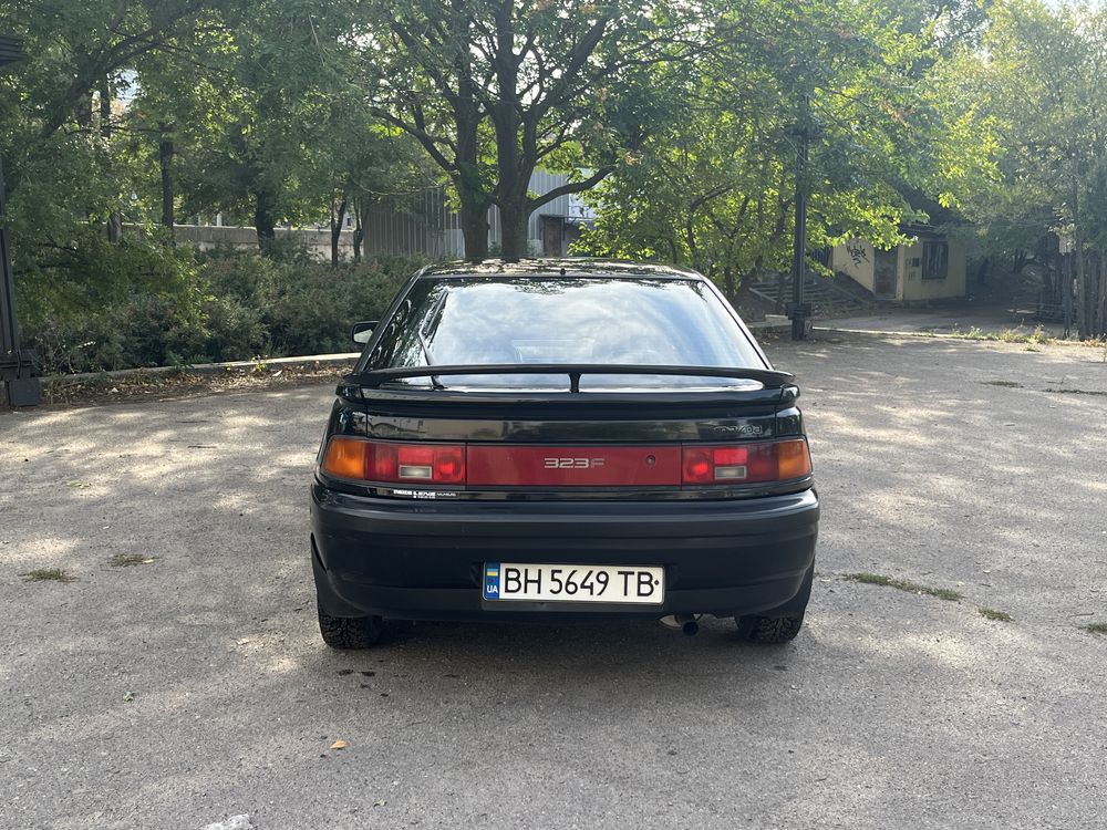 Продам Mazda 323f 1991