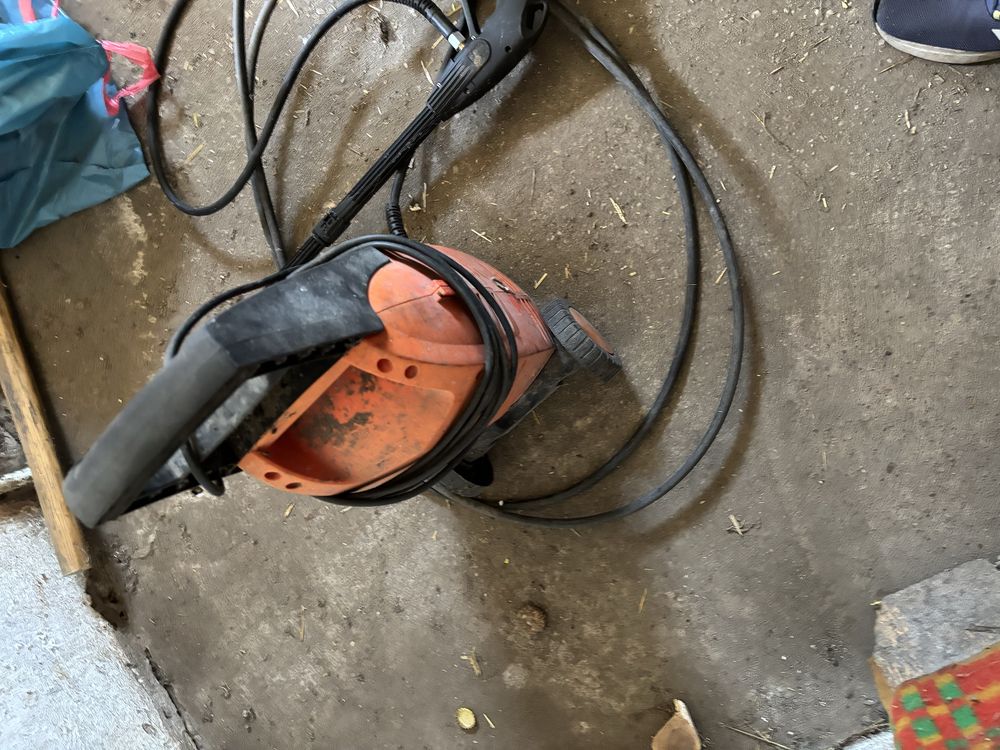 Myjka ciśnieniowa wyskociśnieniowa Black Decker PW1400