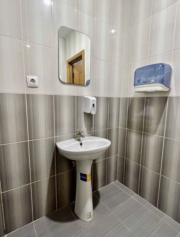 Без комісії! Продаж офісу. Поділ. Неж/ф. Метро.