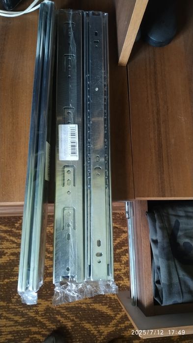 Напрямні телескопічні на підшипниках