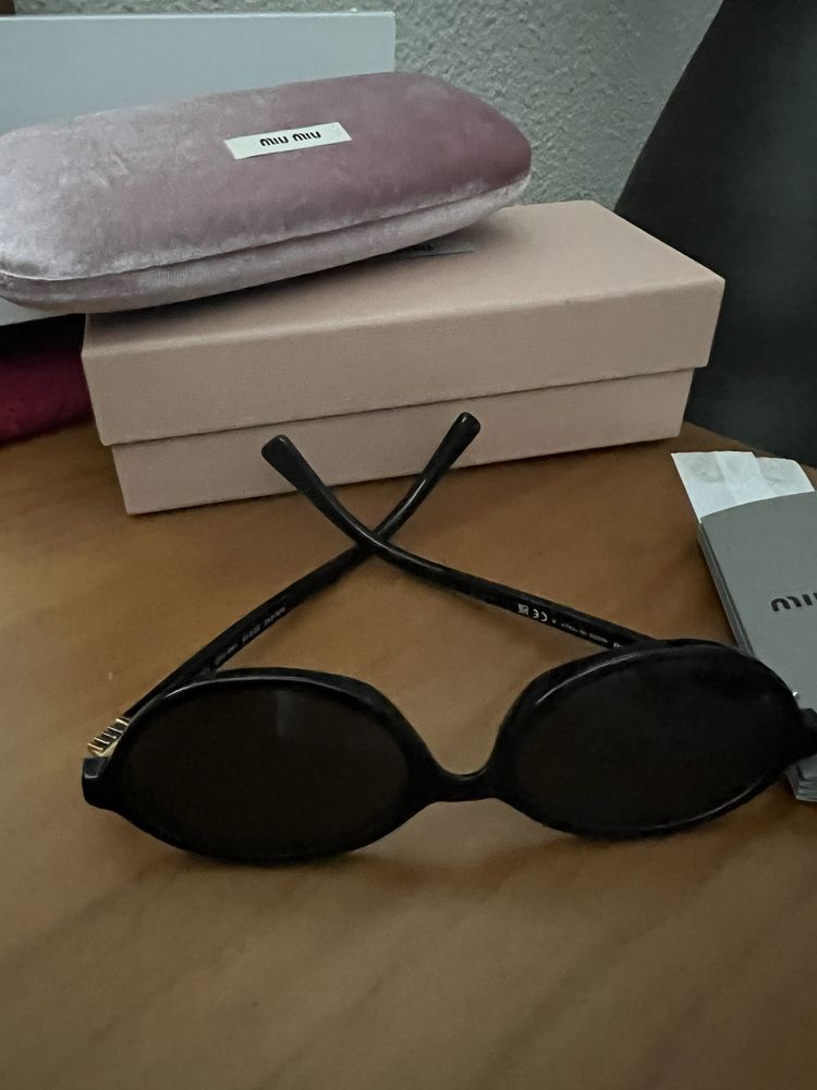 Oculos de sol Miu Miu ORIGINAIS/ com factura