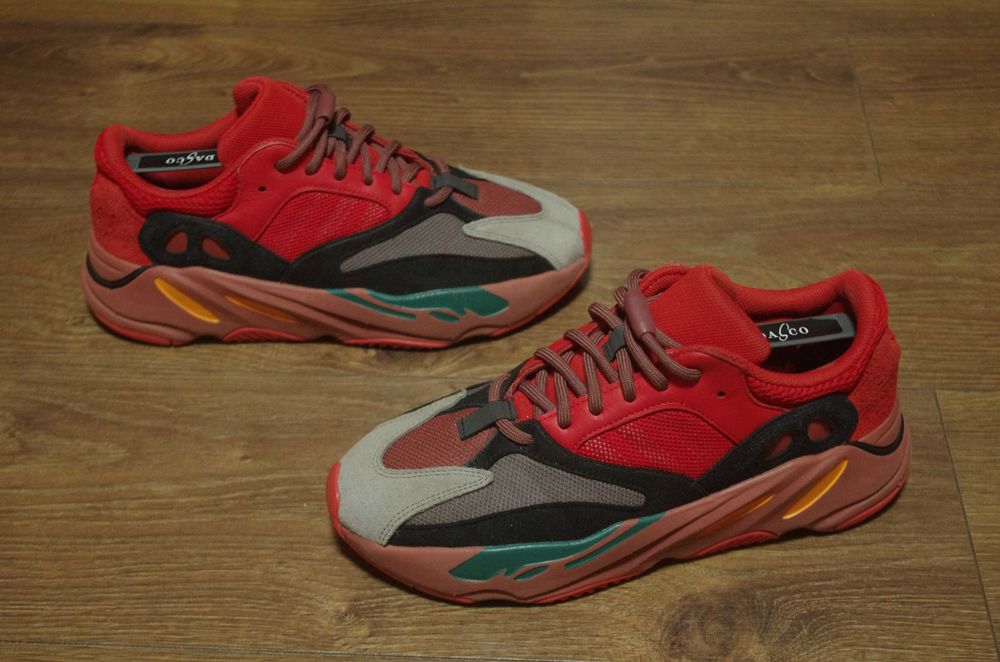 Кроссовки Adidas Yeezy Boost 700 Red HQ6979 оригінал 43,5 стан чудовий