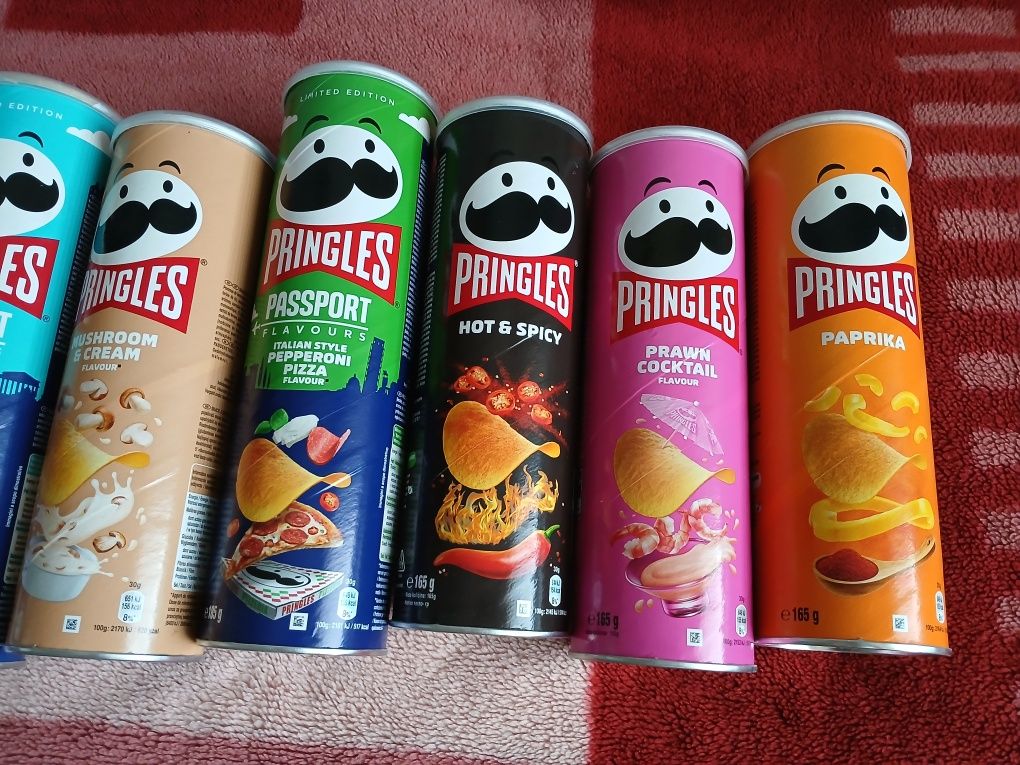 Zestaw puszek Pringles