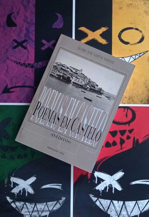 Livro Poemas em Castelo - Ferragudo
