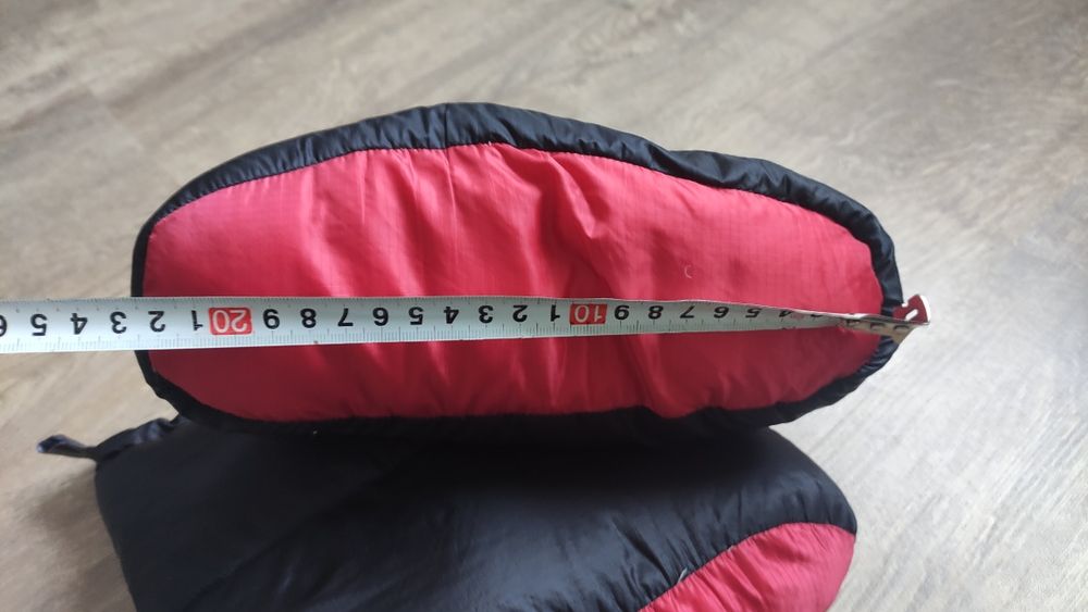 пухові чуні шкарпетки Exped