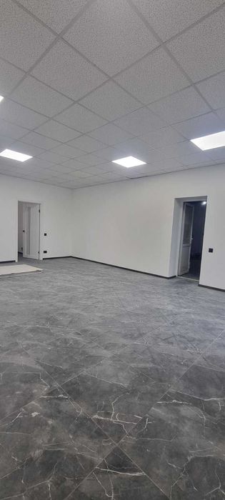 Здається приміщення. Центр.