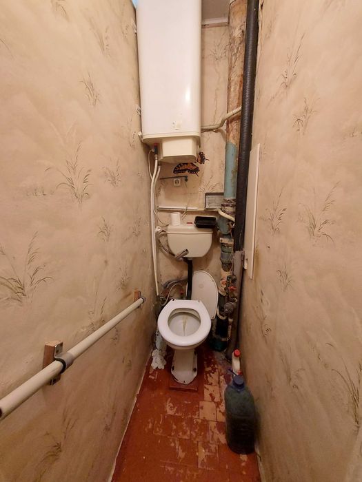 Продам 2 кімн. квартиру в "Китайці" (пр-т Героїв 12 Перемога 4 Дніпро)