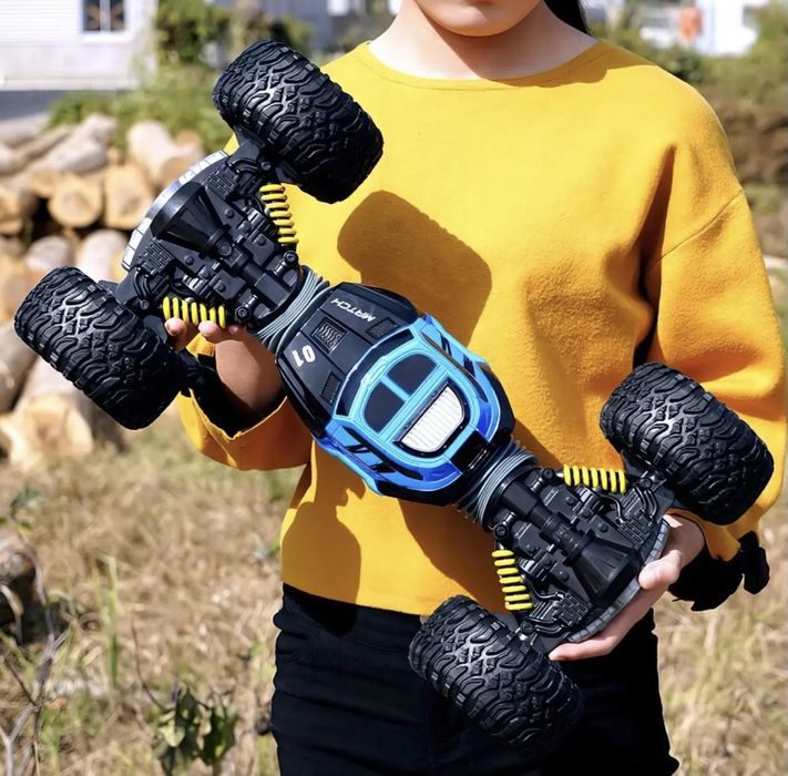 • Машина на радіокеруванні Leopard King • Машинка перевертыш джип