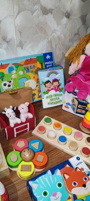 Дитячі цікаві іграшки для дітей від 1 року