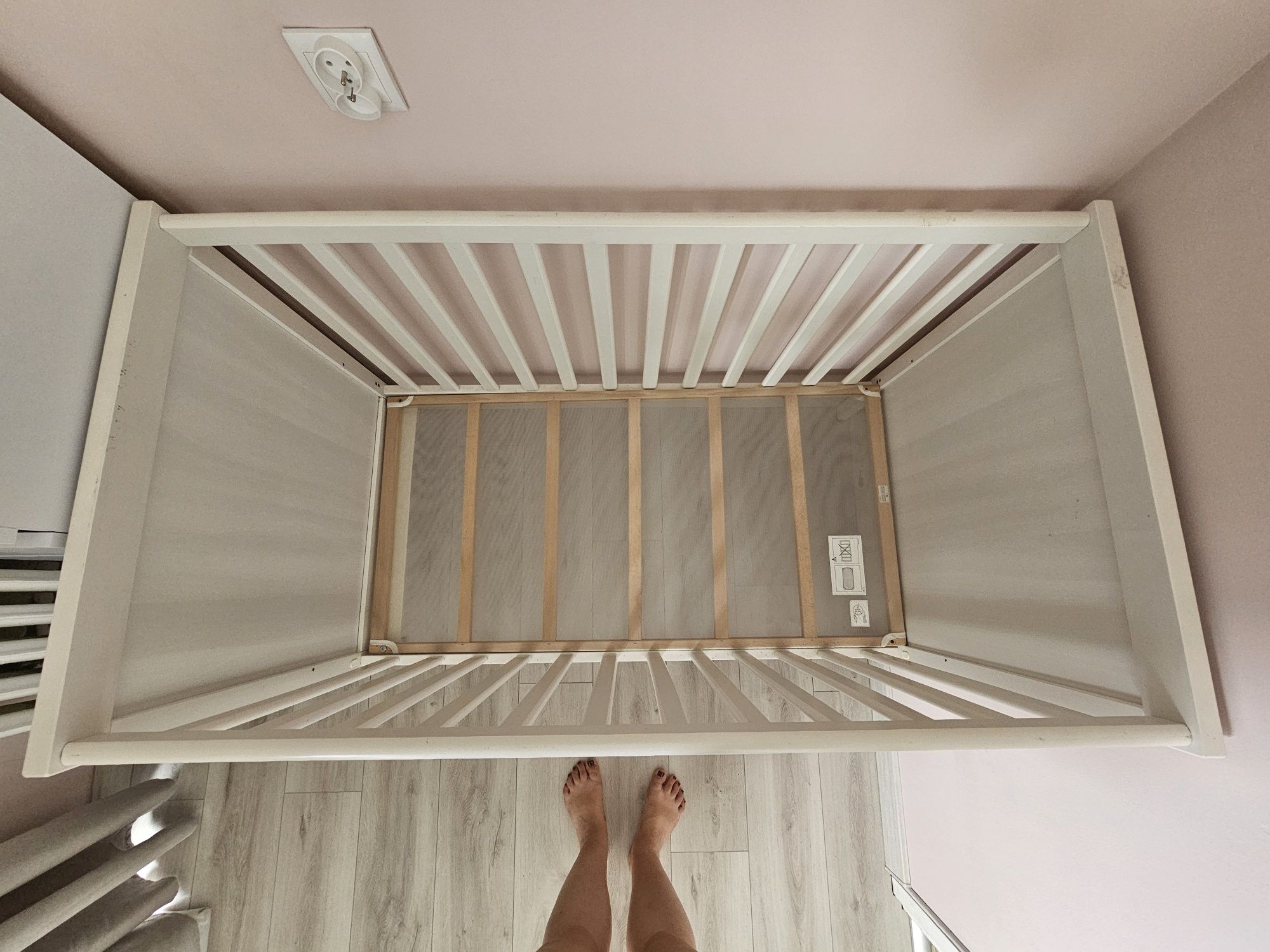 Białe Łóżeczko dziecięce Ikea