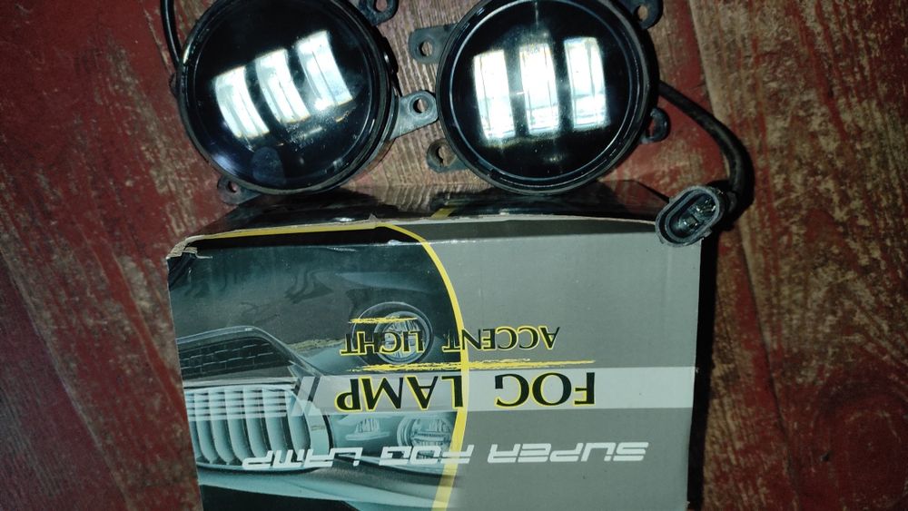 Лед туманки лінзовані