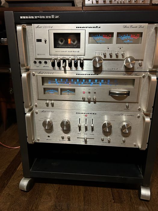 Rack aparelhagem Marantz, amplificador, radio e deck cassetes