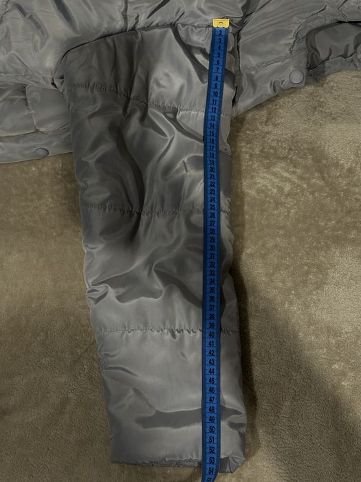 Тепла куртка на осінь та зиму