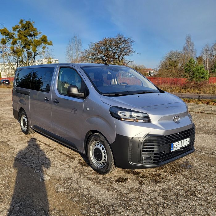 Wynajem busa 9os. Z kierowcą lub bez