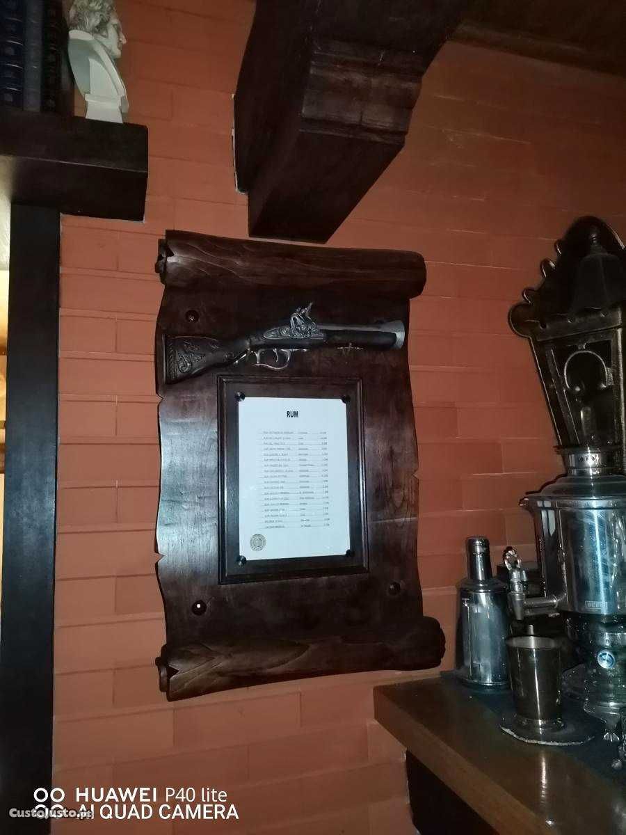 Mobiliàrio taberna , adega , rest.  (pergaminho em castanho )