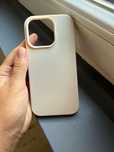 Beżowe Etui do iPhone 15 – Styl, który przyciąga spojrzenia!