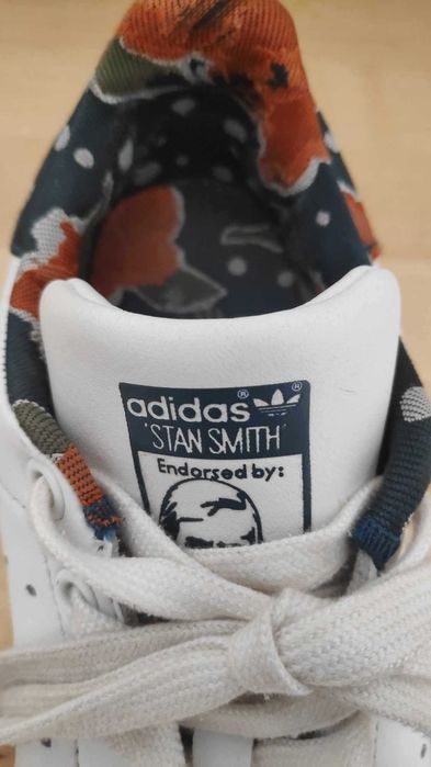Tenis Adidas Stan Smith.