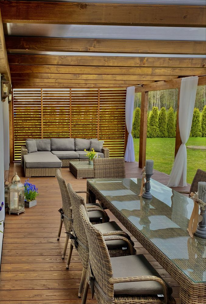 Taras drewniany, elewacja drewniana, zadaszenie tarasu, pergola