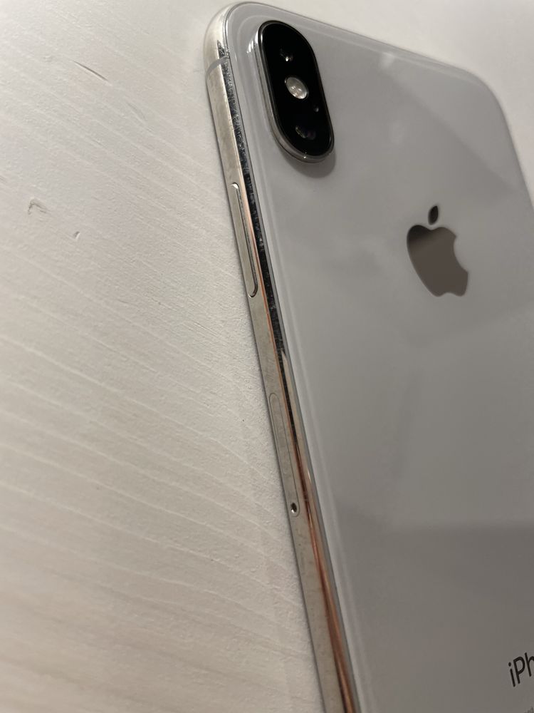 Apple - Iphone X 64 GB. Biały / Plecki - kilka gratis