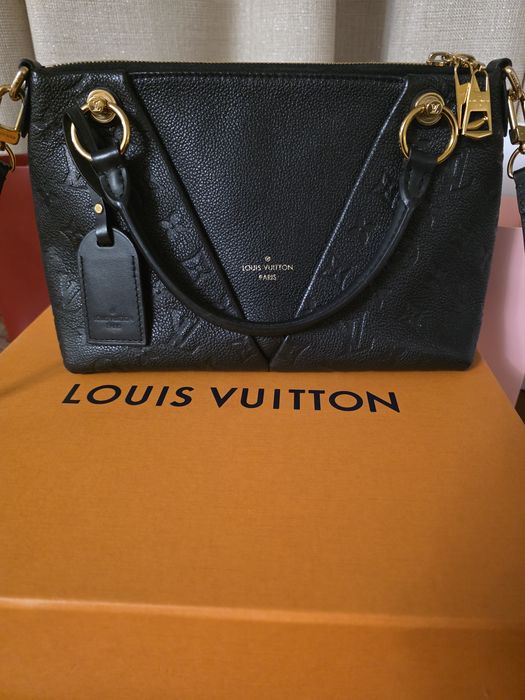 ОРИГІНАЛЬНА сумка Louis Vuitton
Black Empreinte Monogram Leather V BB