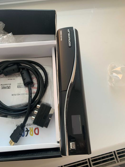 Спутниковый тюнер Dreambox 800hd