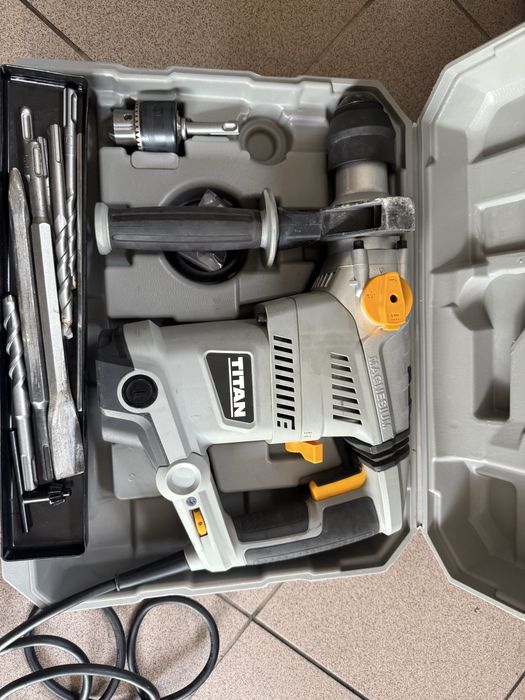 Młot młotowiertarka TITAN SDS+ 1500W wiertła dłuta ZESTAW