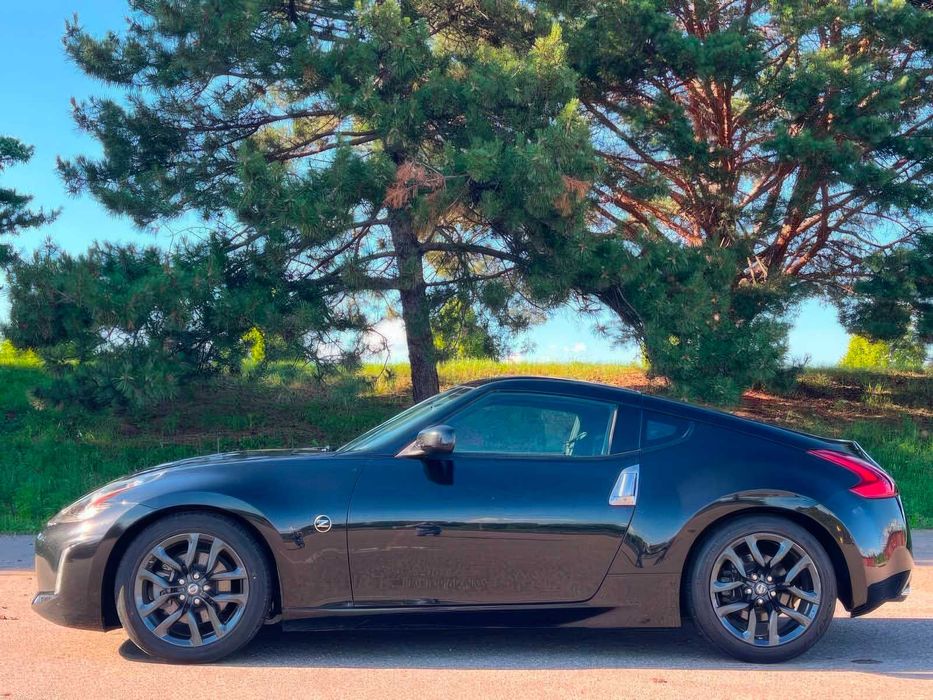 Nissan 370Z      2019