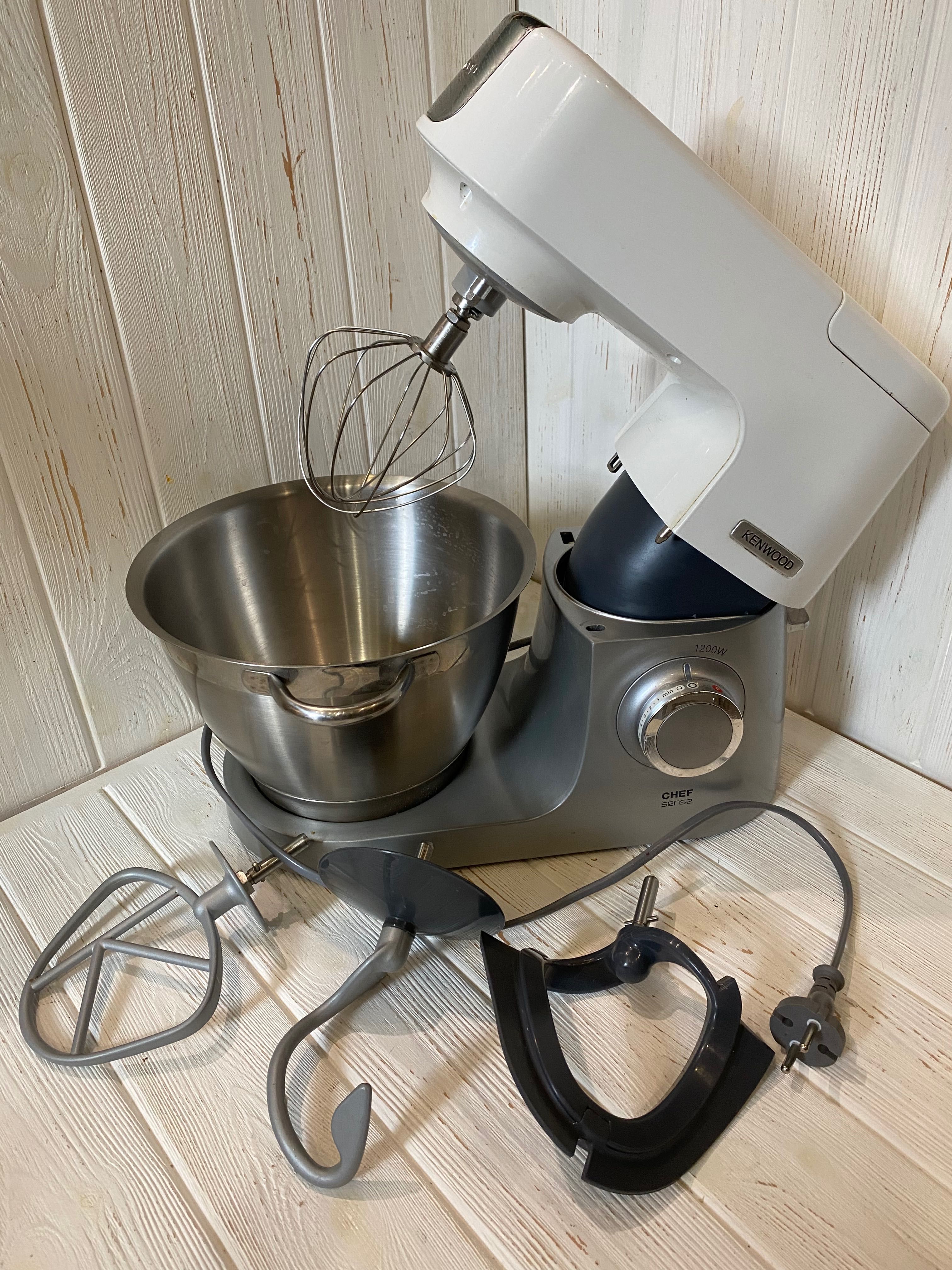 Кухонная машина Kenwood Chef KVC51