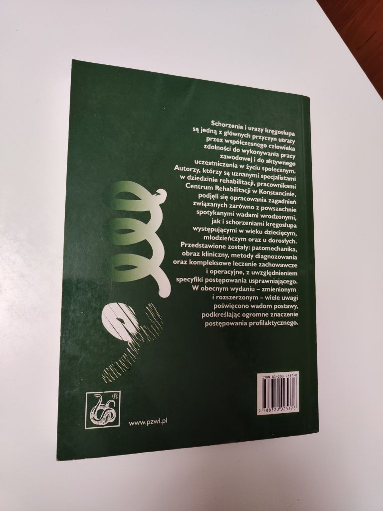 Schorzenia i urazy kręgosłupa - Jerzy Kiwerski "x