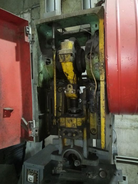 Прес кривошипний КД2124