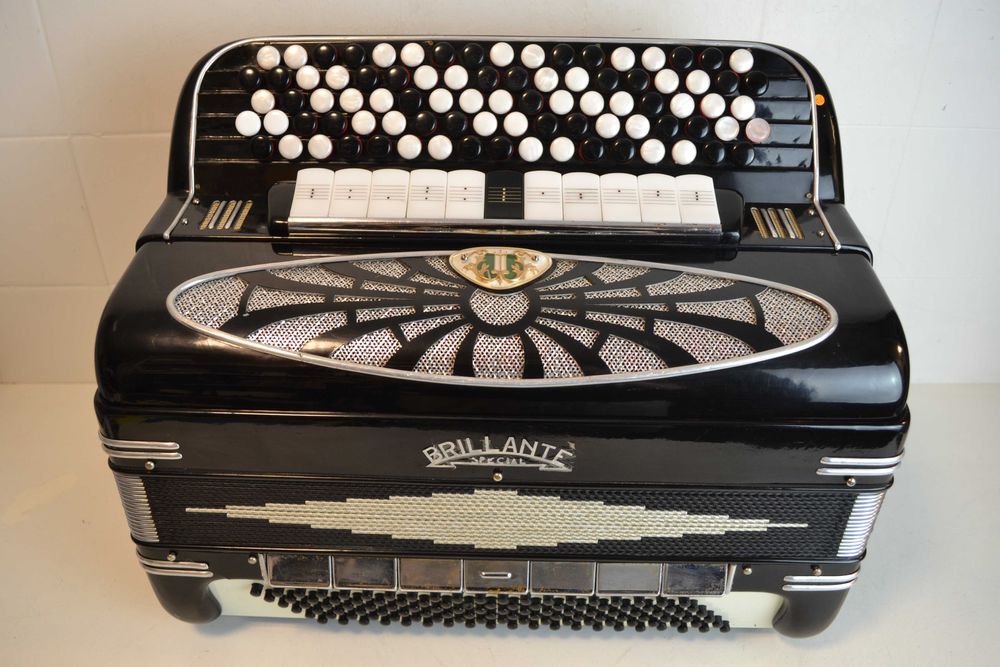 Acordeao Brilante 4 Voz. N 442