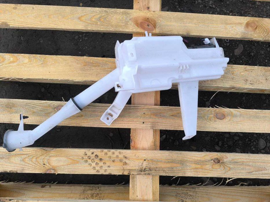 Бачок омивача Nissan Ariya 2022-2025    23102431