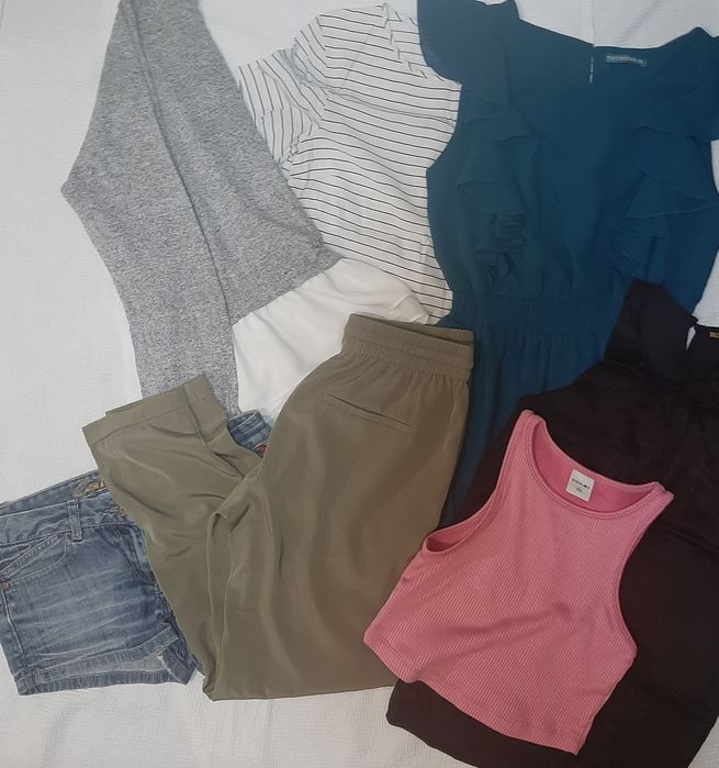 Одяг на дівчину-підлітка одним лотом