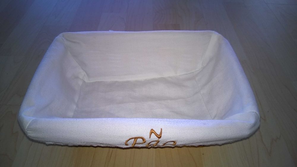 Cesto para pão em vime com forro