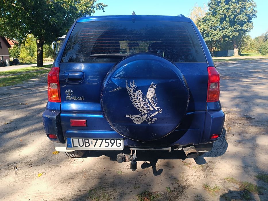 Toyota RAV4 z napędem 4x4 doinwestowana