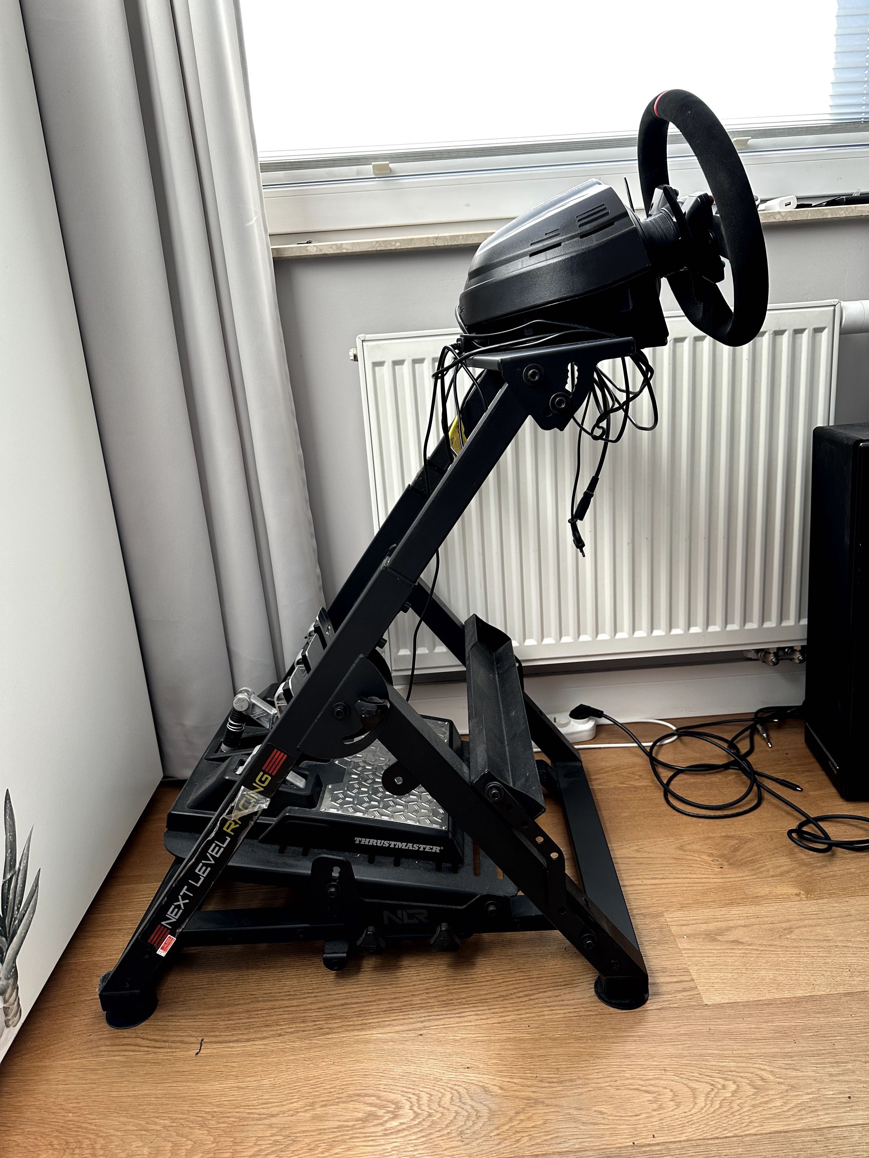 Thrustmaster T300 + T-LCM + F599XX Evo Alcantara + NLR Wheel Stand 2.0