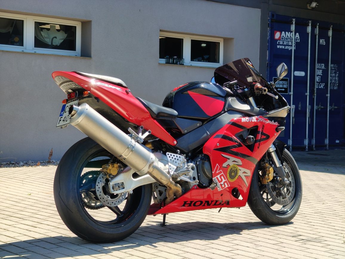 Honda 954 rok 2002