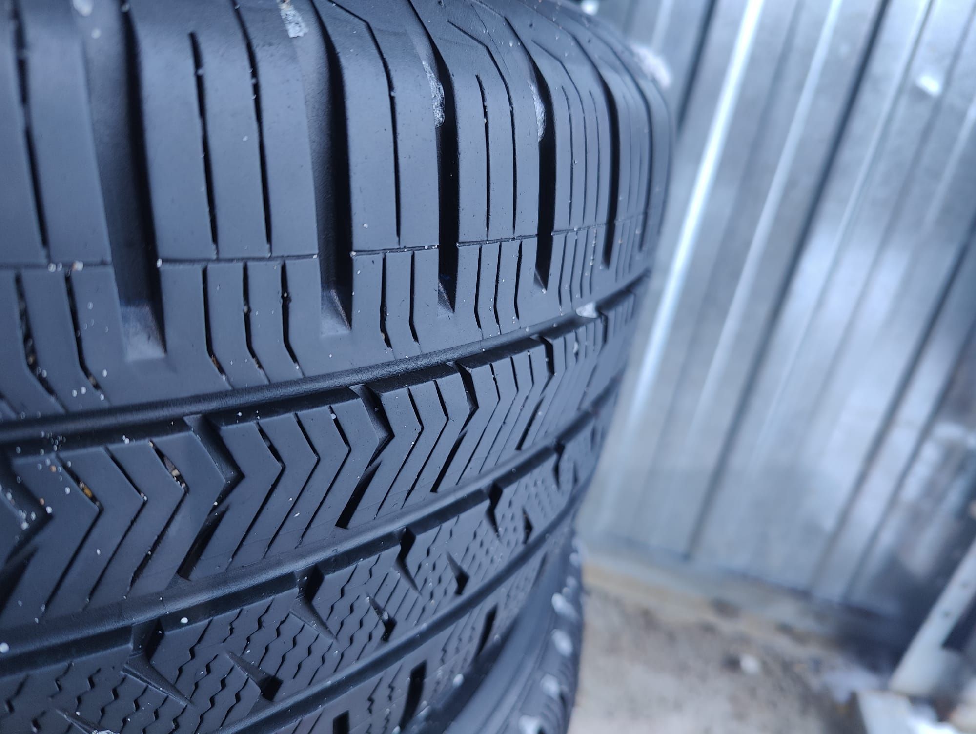 Opony zimowe z felgami 225/55 R16 AUDI