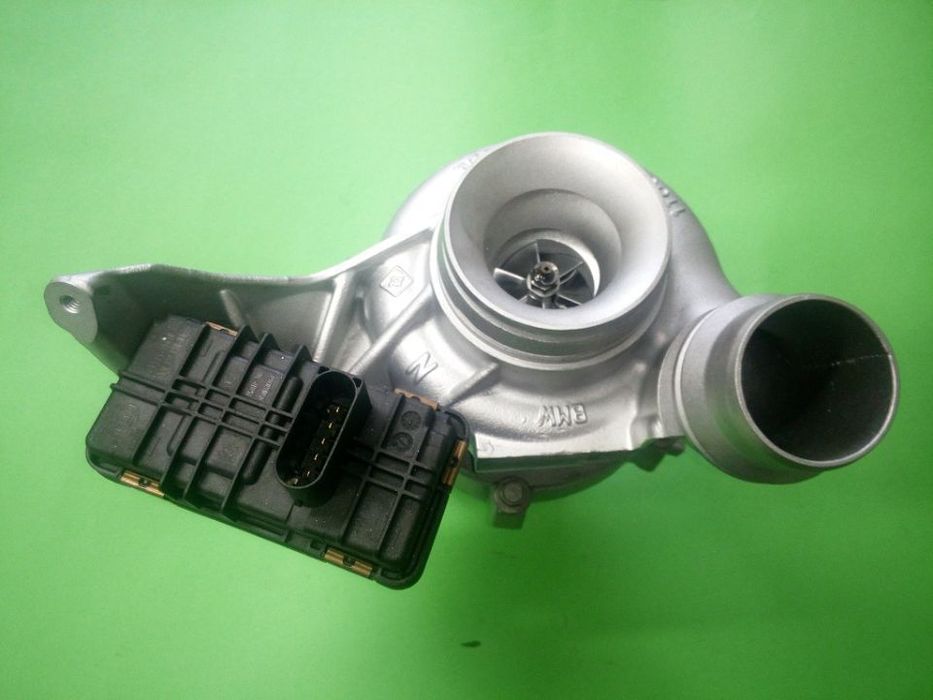 Turbosprężarka Bmw 120 220 320 520 X1 X3 2,0 184 Turbina