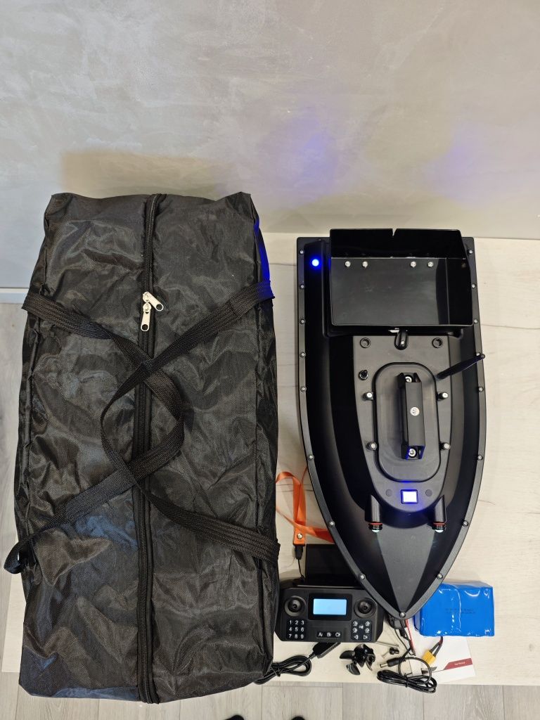 Кораблик карповий Flytec D12 GPS 99точ  однобункерний.