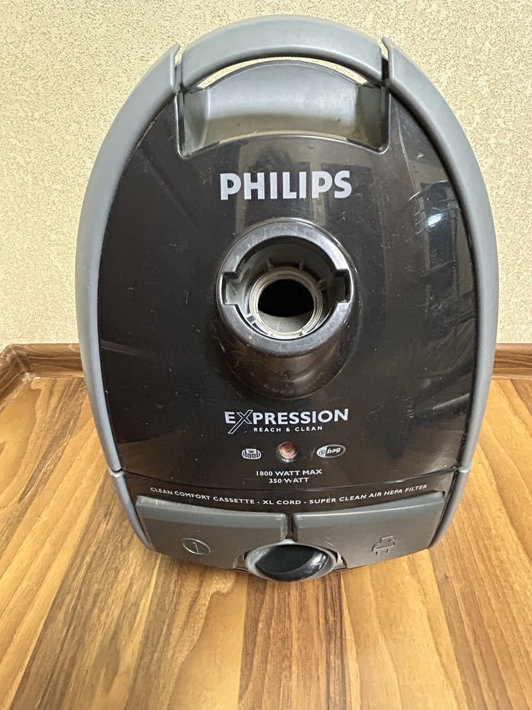 Пилосос РHILIPS expression FC 8606/01/B