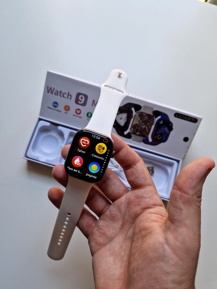 Smartwatch bialy