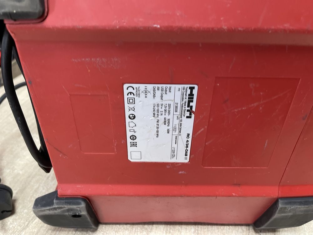 Hilti RC 4/36-DAB / радіо-програвач, зарядний пристрій  Хілті