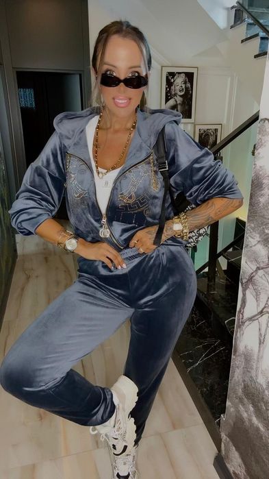 Piękny komplet dres welurowy z cyrkoniami kolory Lola bianka