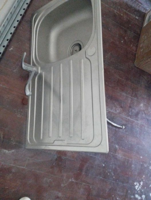 Lava Louça com Torneira