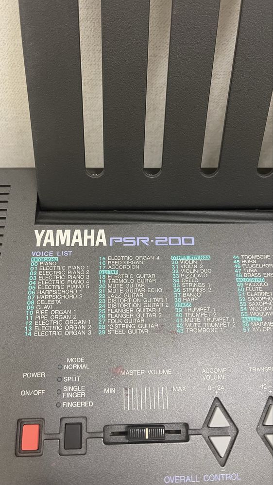 Синтезатор Yamaha PSR 200
